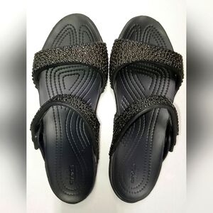 Women's croc sandals size 8